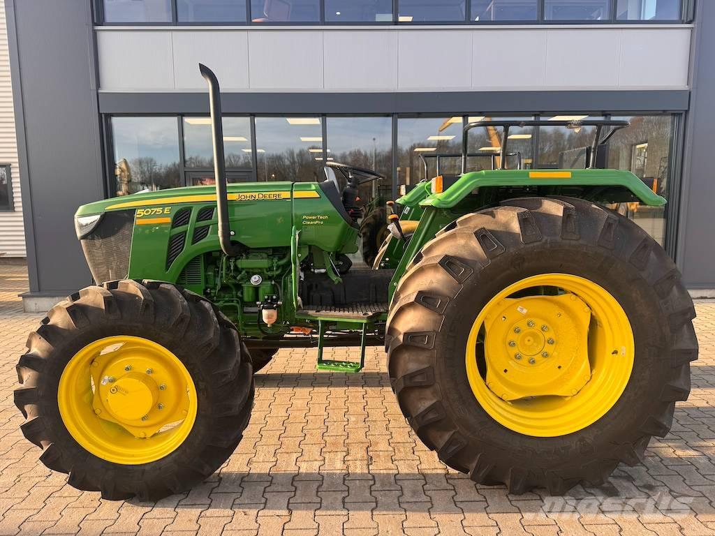 John Deere 5075 E Traktori