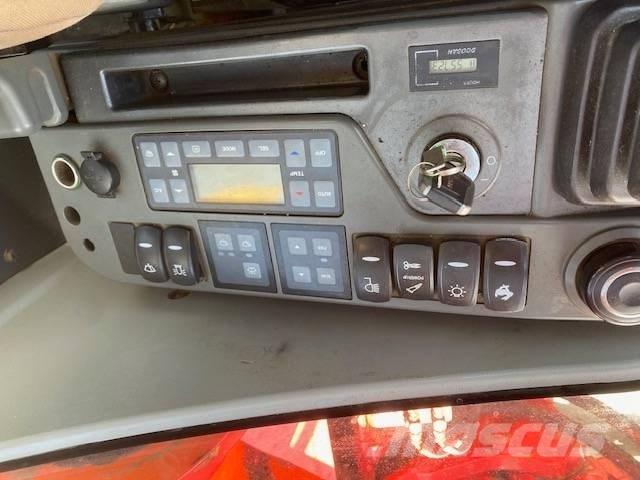 Doosan DX 235 LC Bageri guseničari
