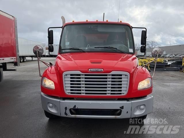 Freightliner M2 106 Kamioni za prevoz pića