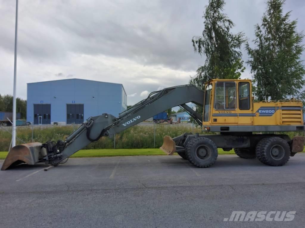 Volvo EW 200 Bageri točkaši