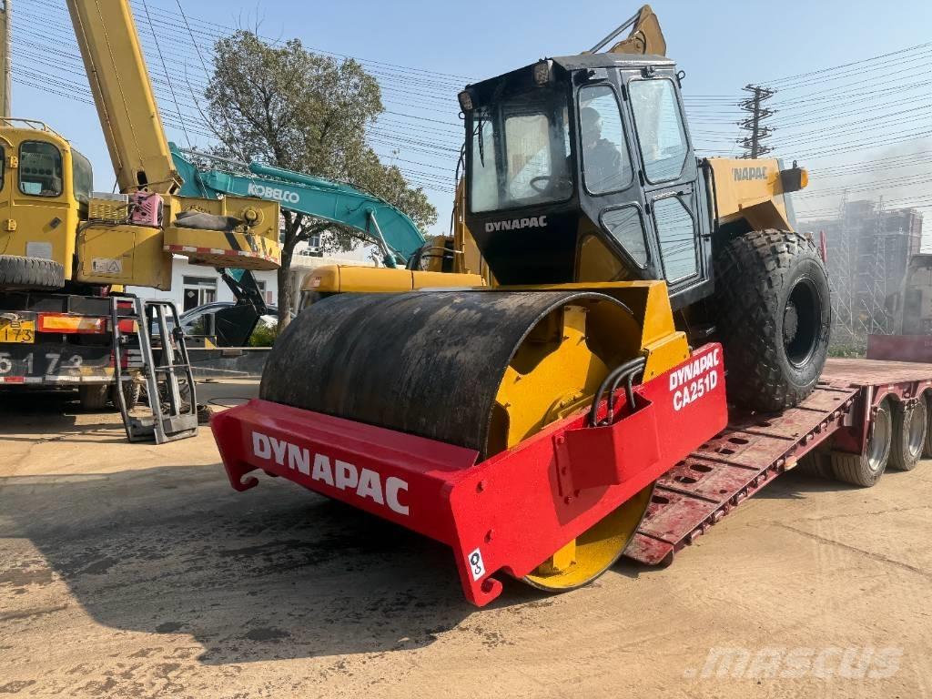 Dynapac CA 251 D Valjci sa jednim bubnjem
