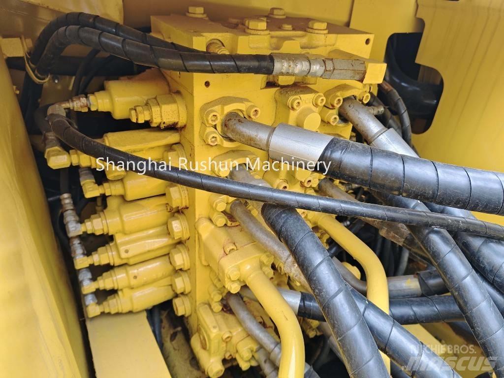 Komatsu PC210-8 Bageri guseničari