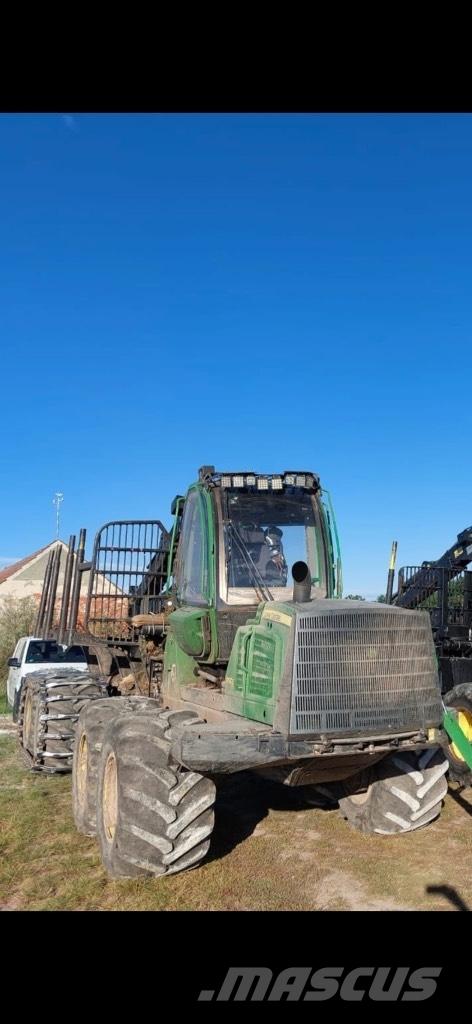 John Deere 1110E Forvarderi