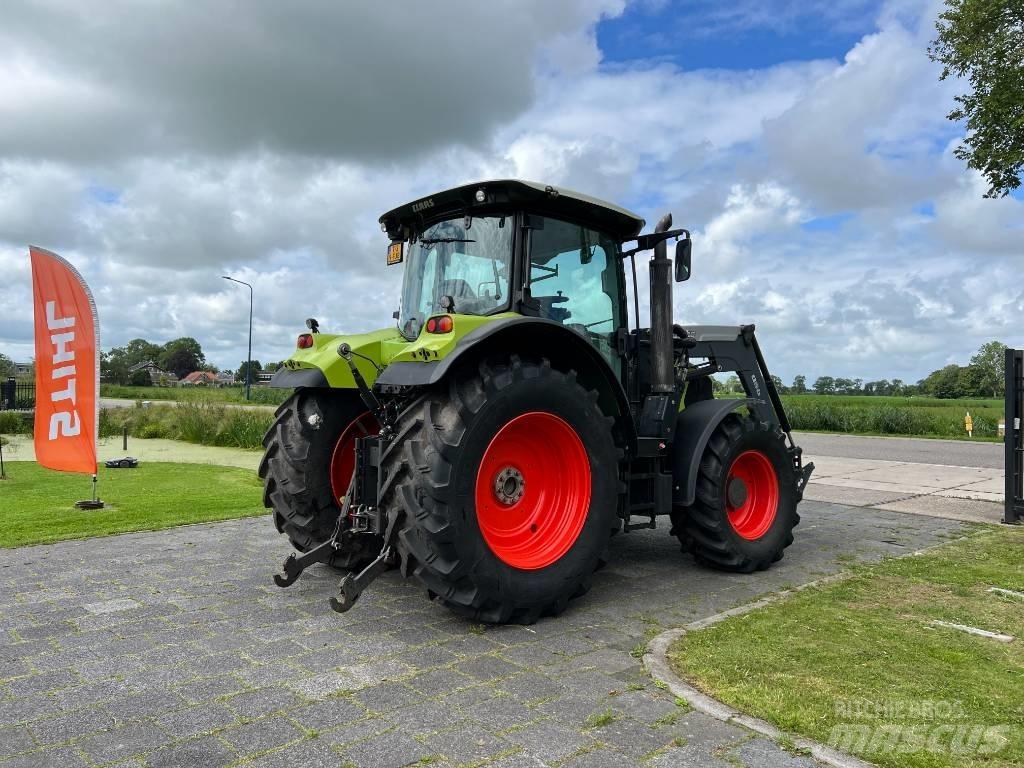 CLAAS Arion 530 CIS Traktori