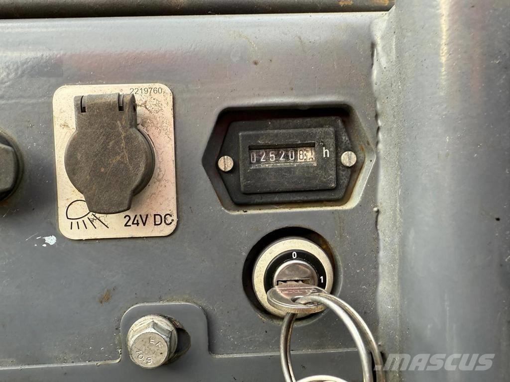 Vögele Super 800-3i Asfaltni finišeri