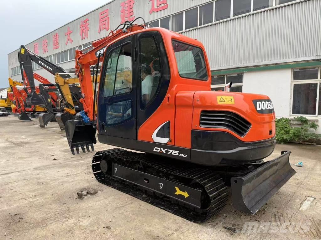 Doosan DX 75 Bageri guseničari
