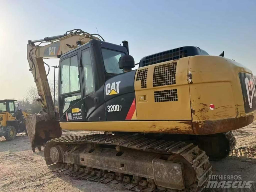 CAT 320 D2 Bageri guseničari