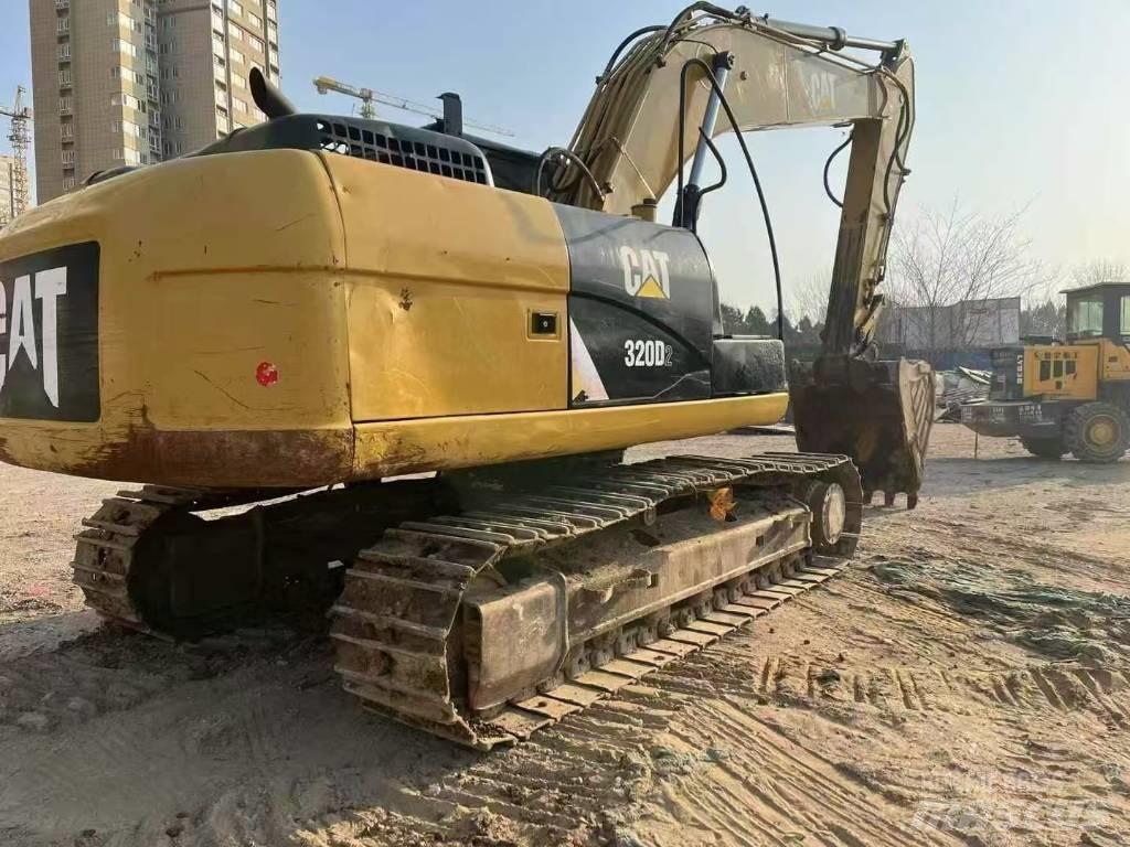 CAT 320 D2 Bageri guseničari