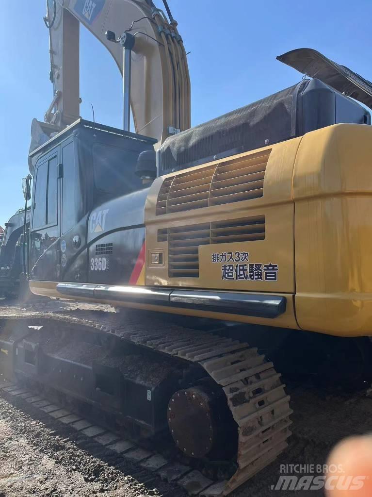 CAT 336D2 Bageri guseničari