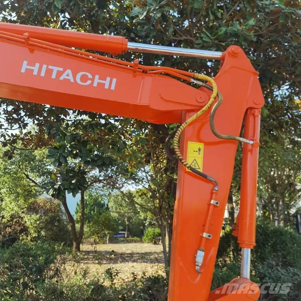 Hitachi ZX70 Midi bageri 7t – 12t