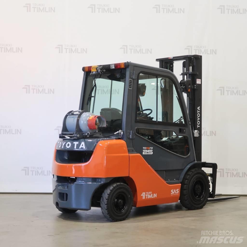Toyota 02-8FGF25 Plinski viljuškari