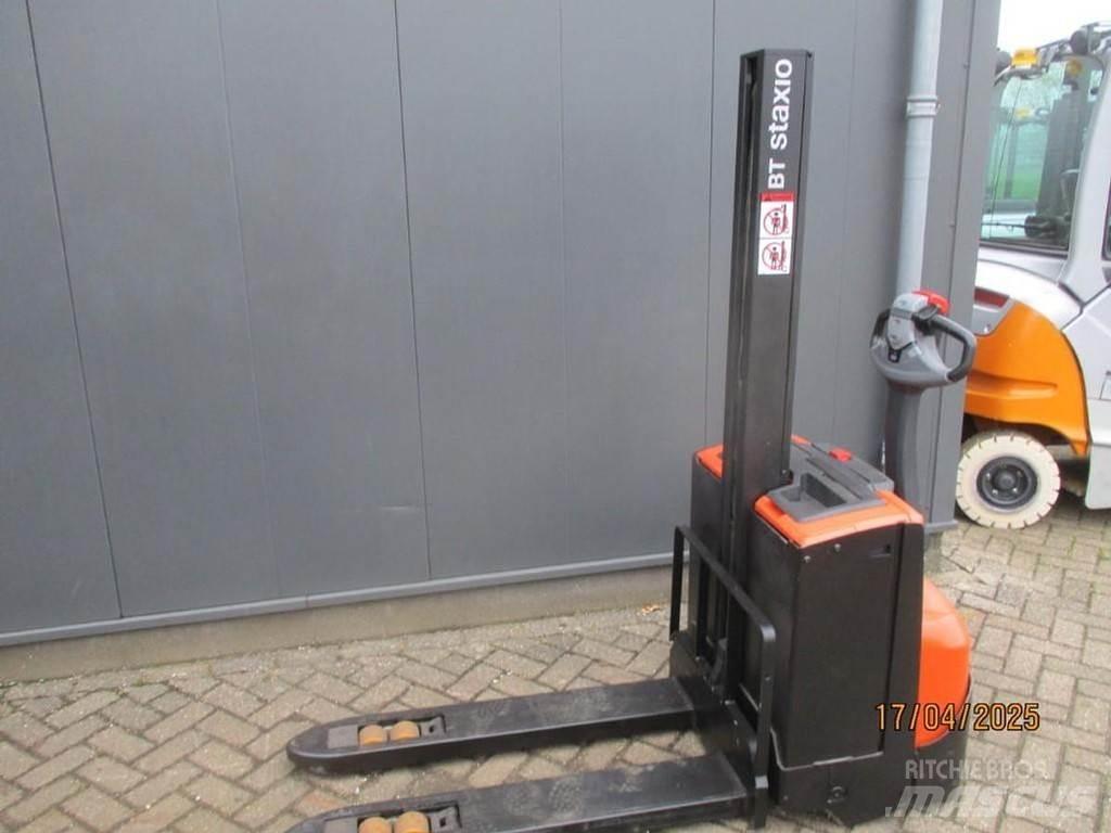 BT SWE 080L Ručni električni viljuškar