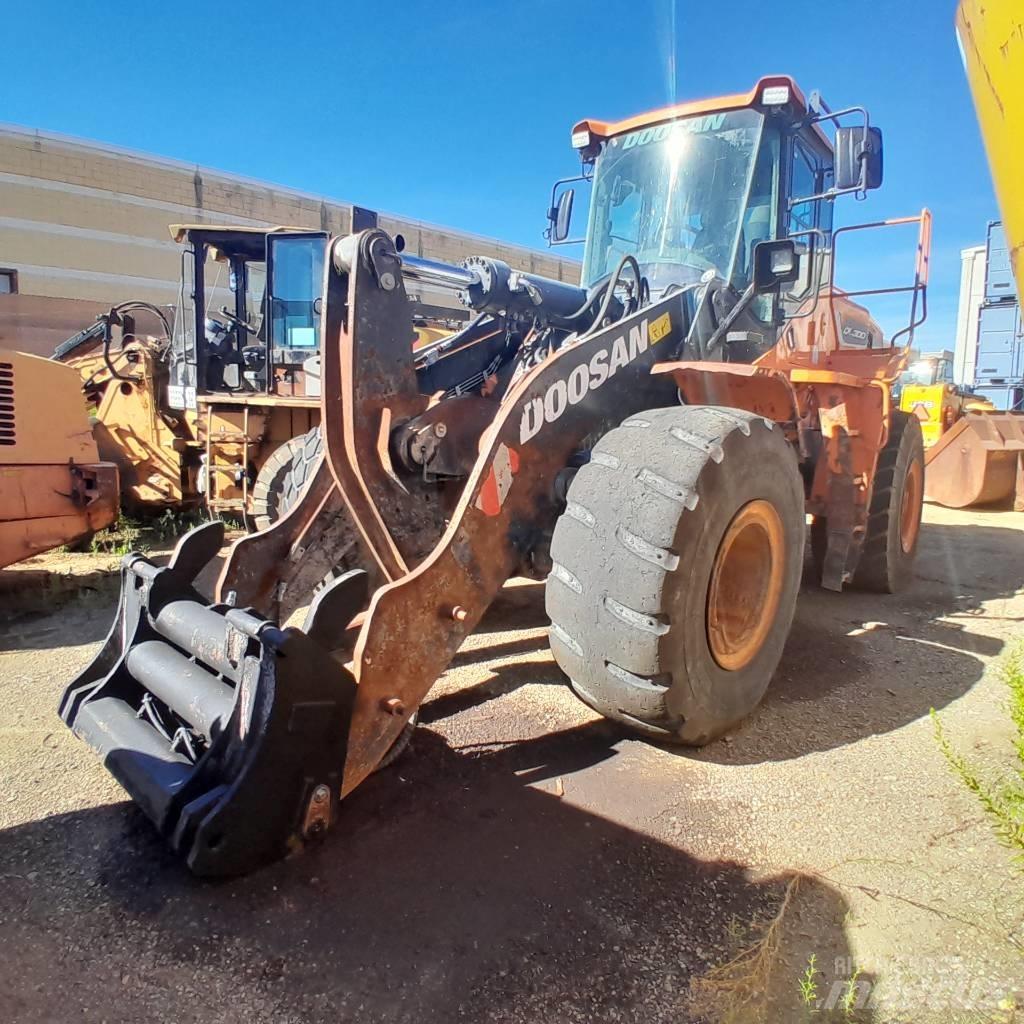 Doosan DL 300-5 Utovarivači na točkove