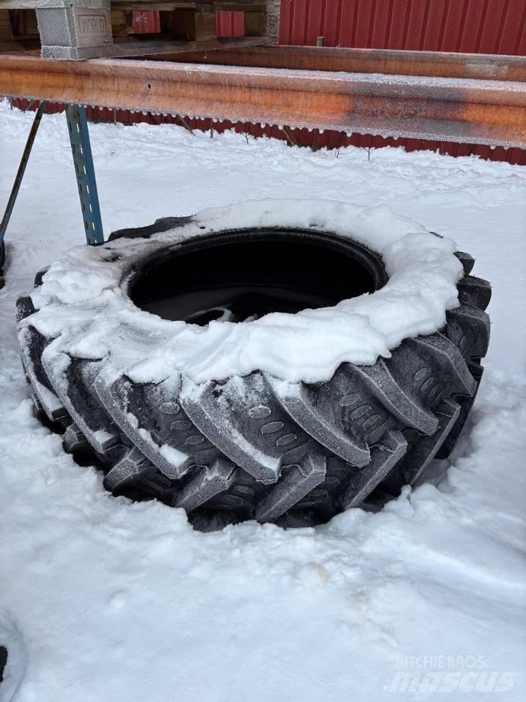 BKT 520/85R38 Gume, točkovi i felne
