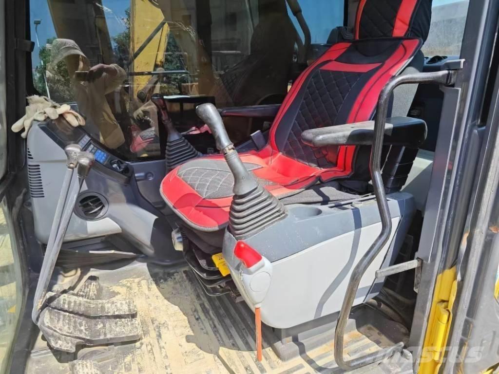 Komatsu PC 450-8 Bageri guseničari