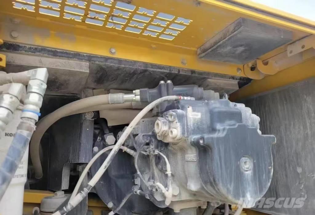 Komatsu PC 460-8 Bageri guseničari