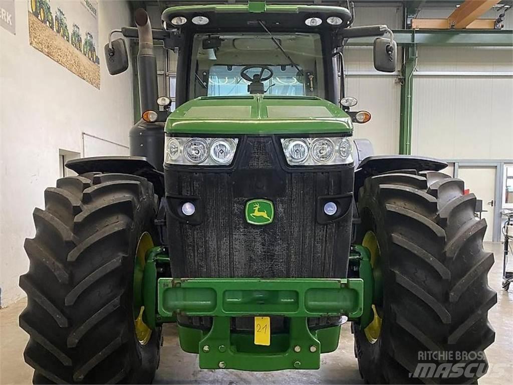 John Deere 8360R Traktori