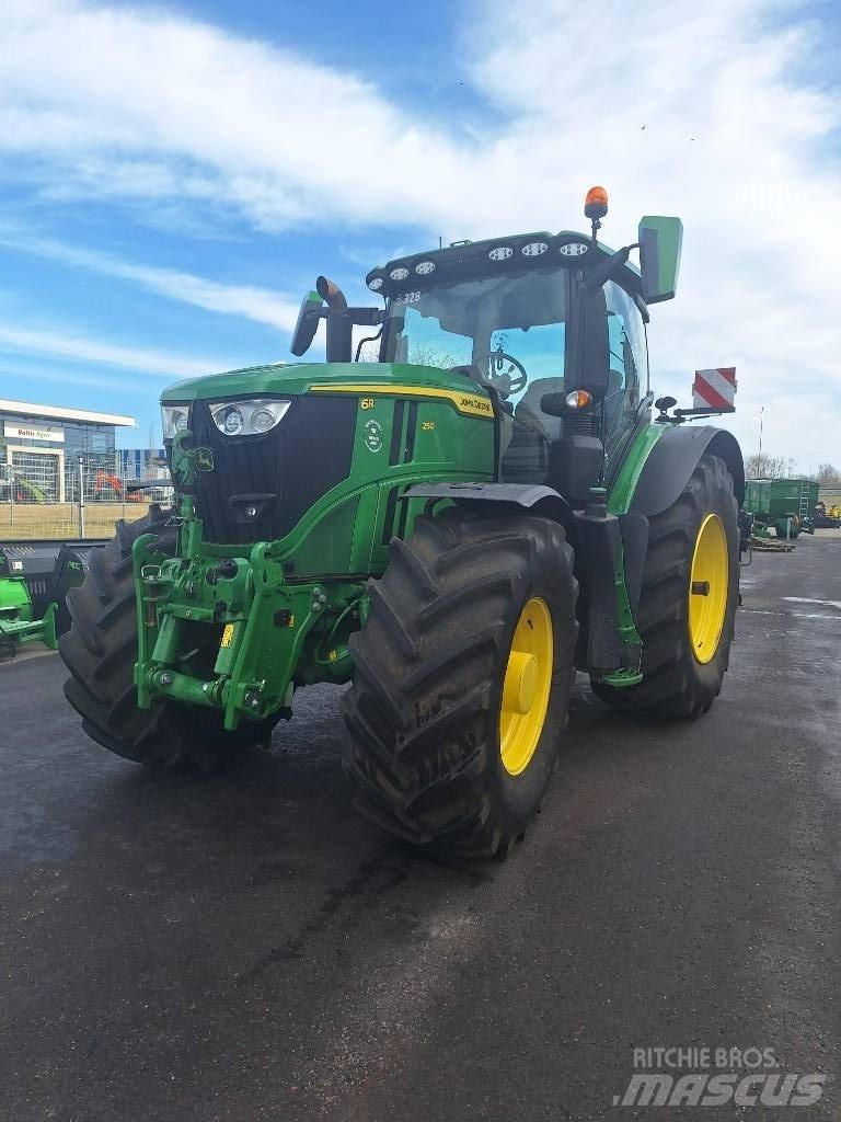 John Deere 6R250 Traktori