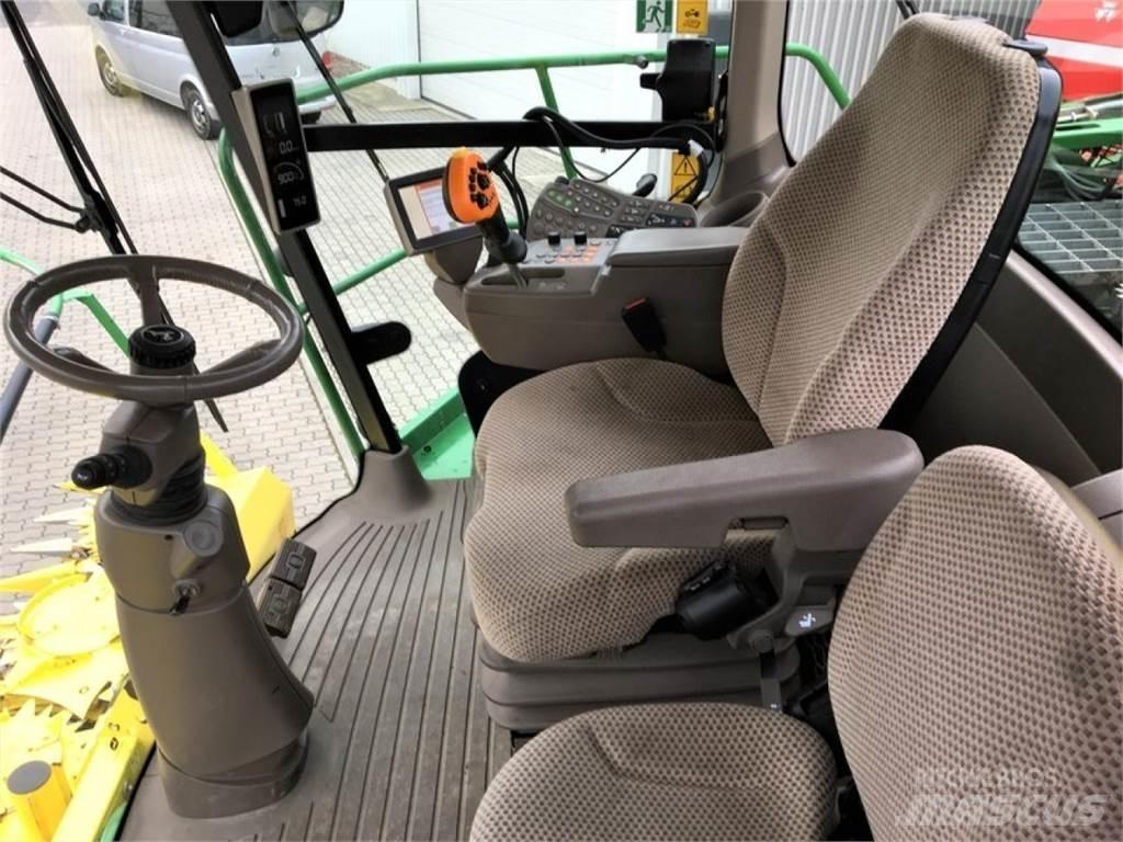 John Deere 8300i Mašine za stočnu hranu sa sopstvenim pogonom