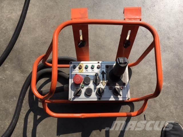 JLG SL245-12 Makazaste platforme