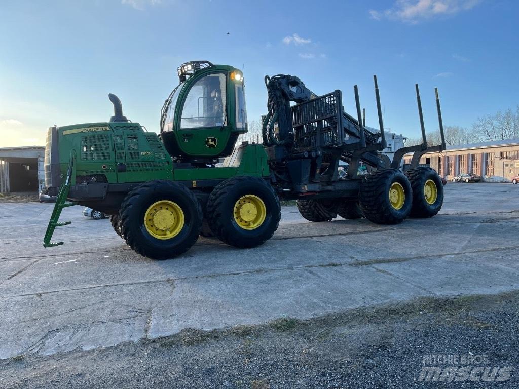 John Deere 1910G Forvarderi