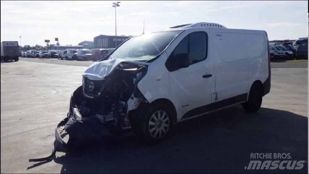 Nissan NV 300 Sanduk kombiji