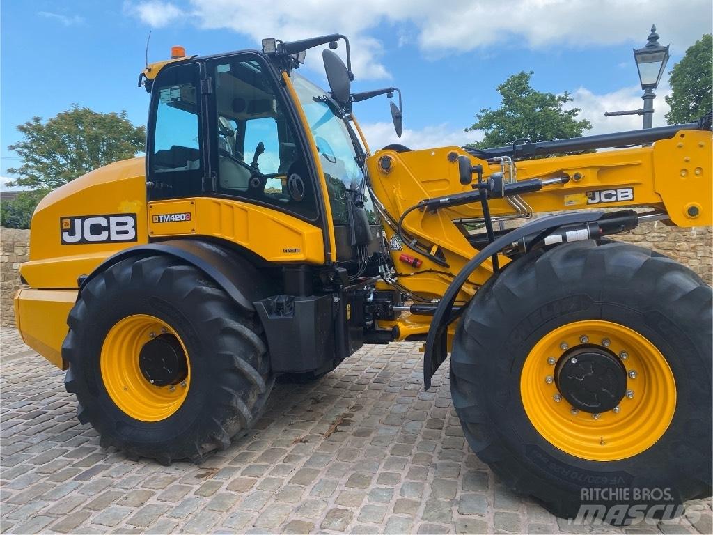 JCB Tm420s Poljoprivredni teleskopski utovarivači