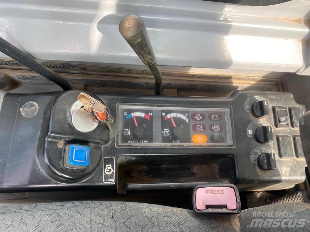 New Holland E 27.2 C Mini bageri < 7t