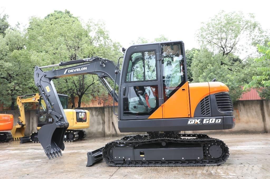 Develon DX 60 D Bageri točkaši