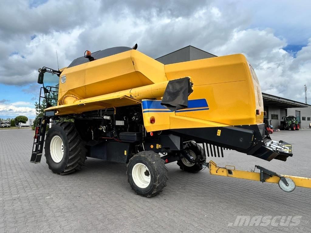 New Holland TC 5.80 Kombajni