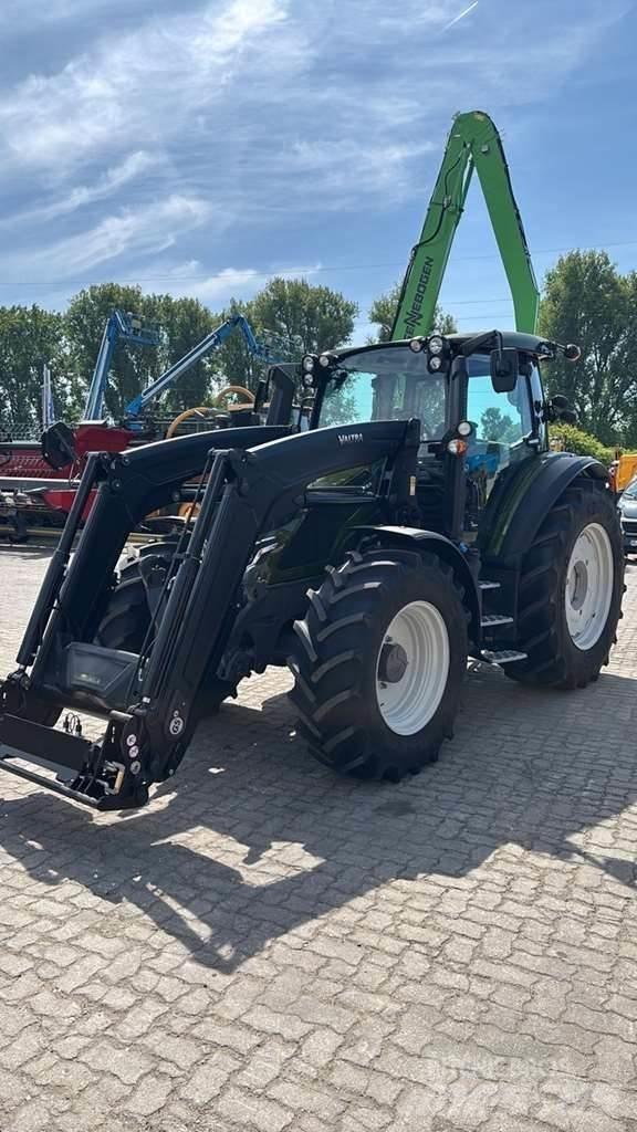 Valtra G135 Traktori