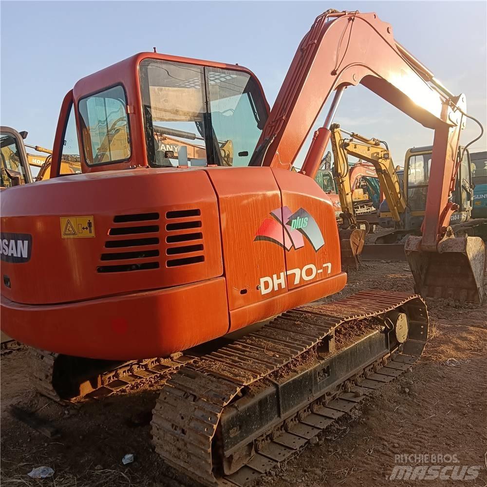 Doosan DH70 Bageri guseničari