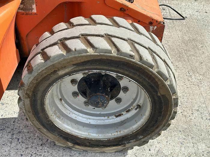 JLG E450 Zglobne podizne platforme