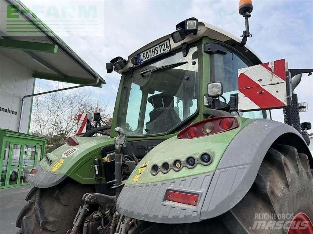 Fendt 724 vario s4 Traktori