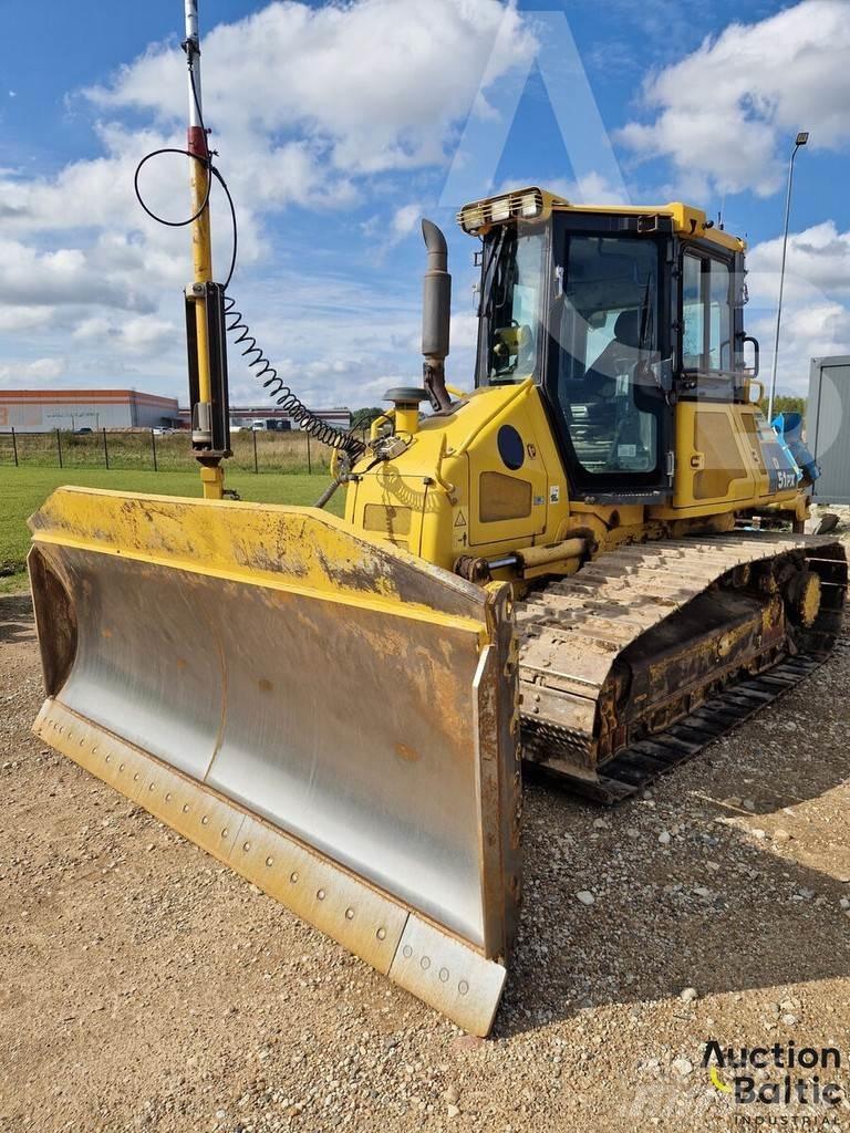Komatsu D51PX-22 Buldožeri guseničari