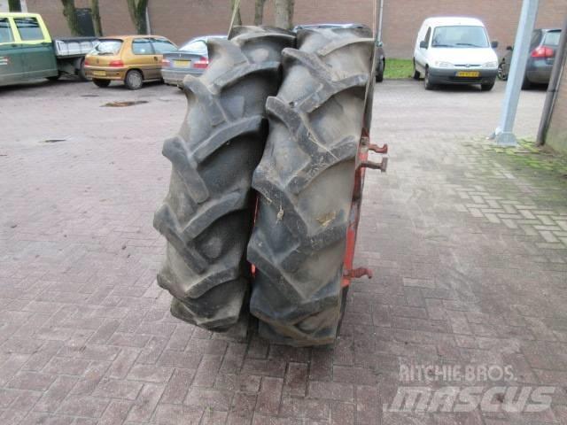 Goodyear 13.6/36 Gume, točkovi i felne