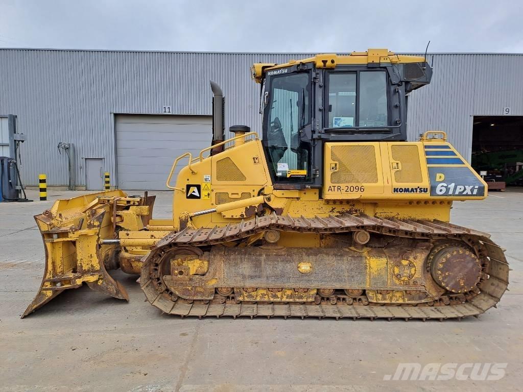 Komatsu D61PXI-23 Buldožeri guseničari