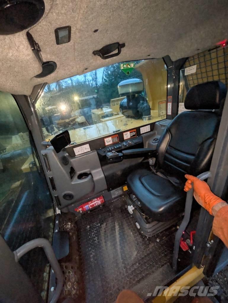 Bell TC11A Damperi na gusenice