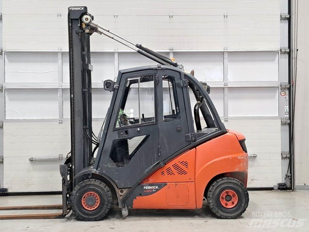 Linde H25D-02 Dizelski viljuškari