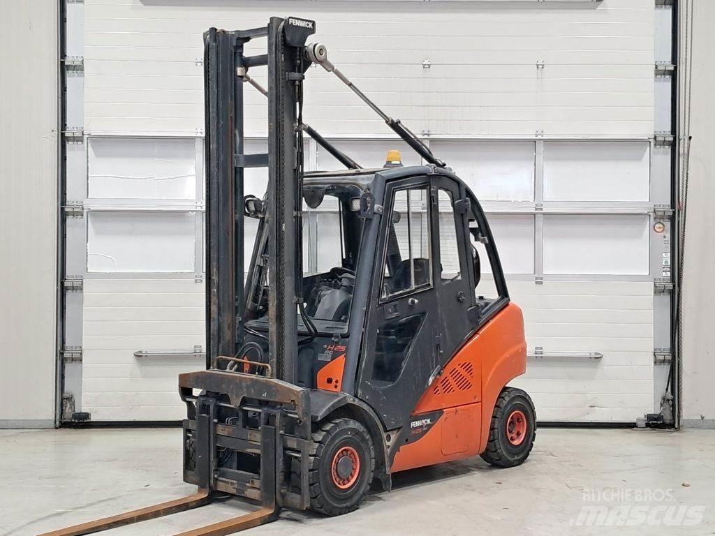 Linde H25D-02 Dizelski viljuškari