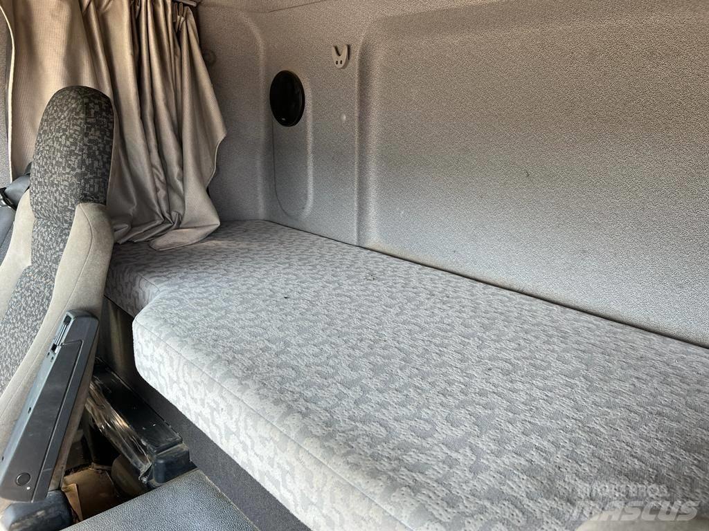 DAF CF85.460 Rol kiper kamioni sa kukom za podizanje tereta