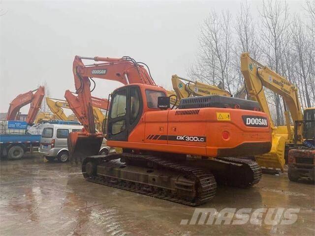 Doosan DX300 Bageri guseničari