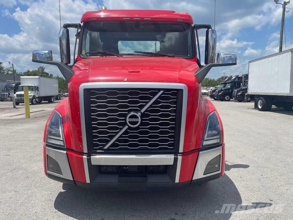 Volvo VNL64T300 Tegljači