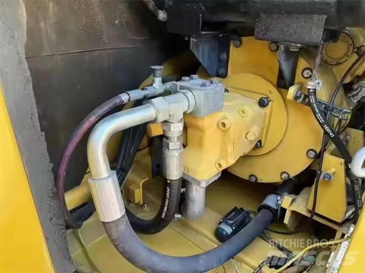 CAT 307 Bageri guseničari