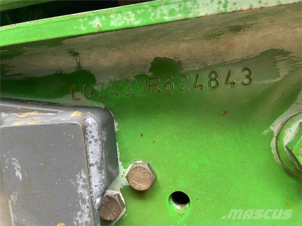 John Deere 7430 Traktori