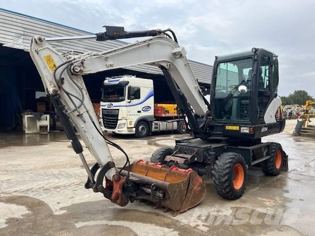 Bobcat E 57 W Bageri točkaši