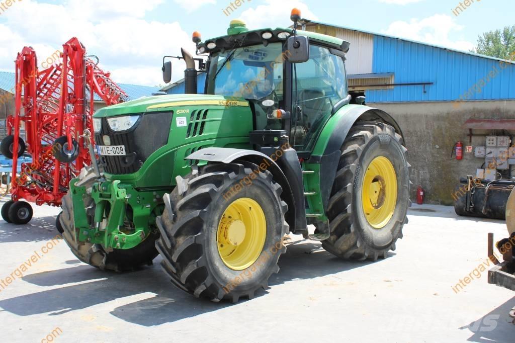 John Deere 6210 R Traktori