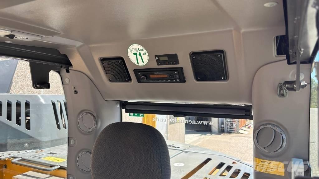 Volvo ECR 235 EL Bageri guseničari