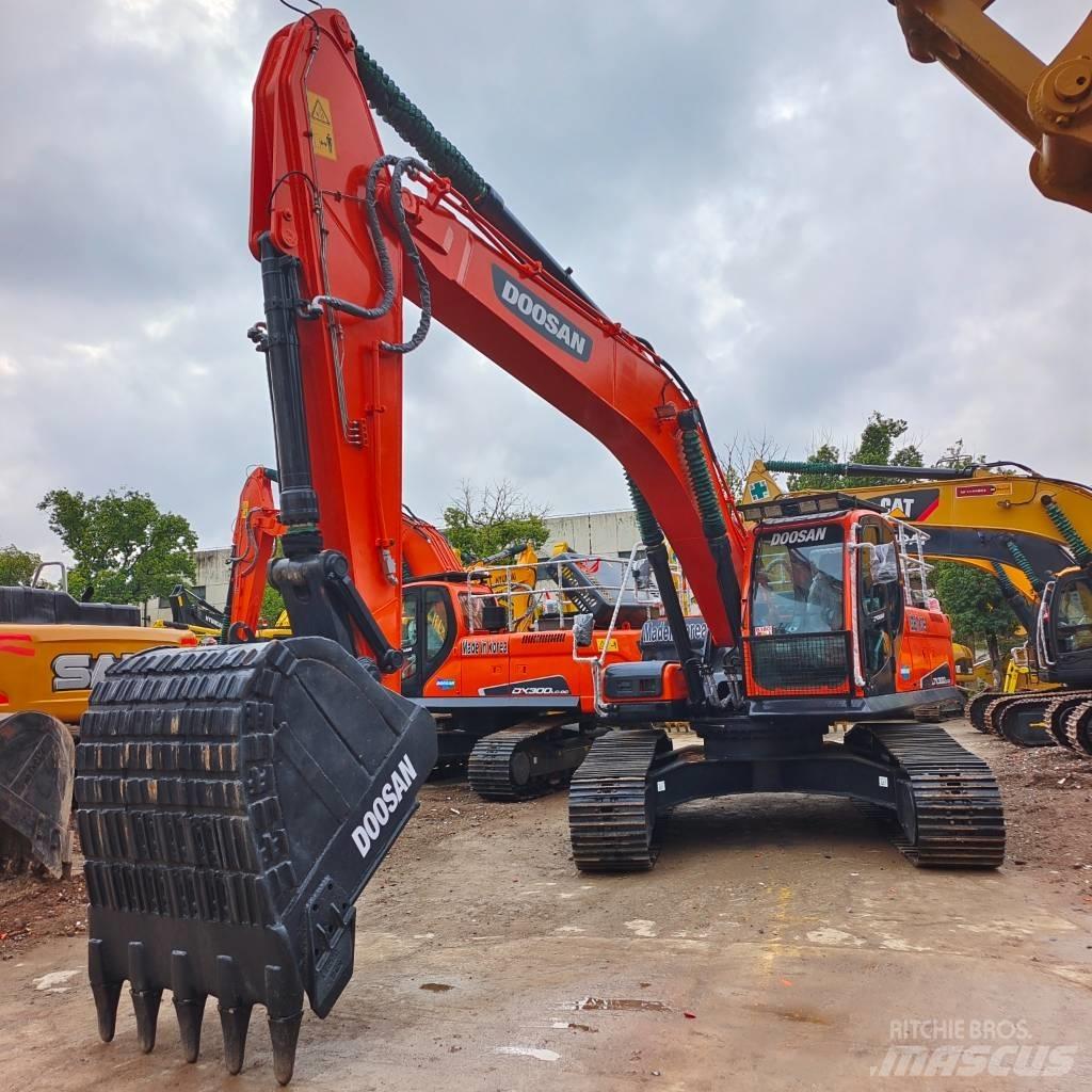 Doosan DX 300 LC Bageri guseničari