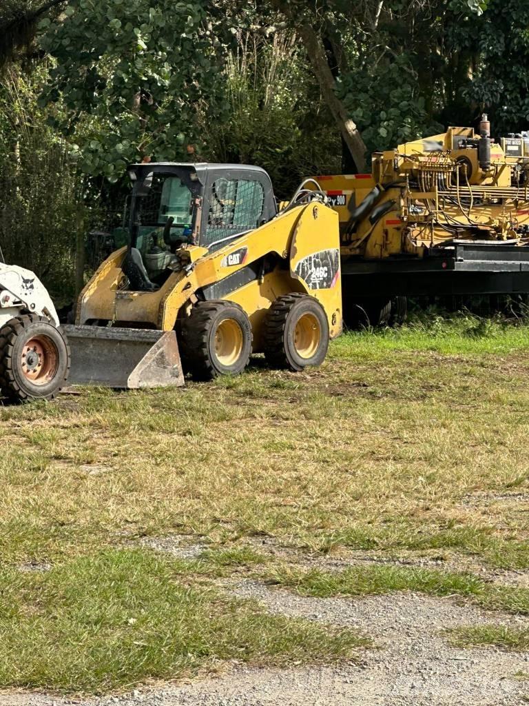 CAT 248C Skid steer mini utovarivači
